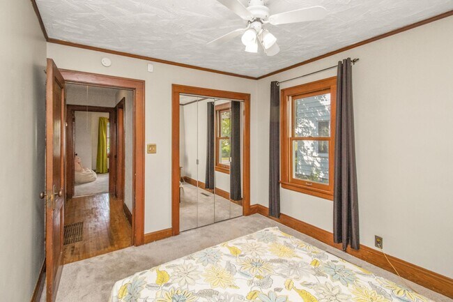 Building Photo - Wonderful 2 Bedroomed House in the heart of Saint Paul.