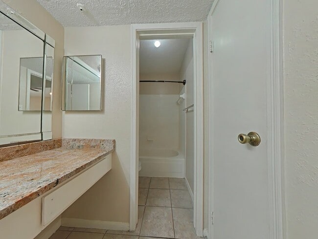 Building Photo - 3770 Lovers Wood Ln