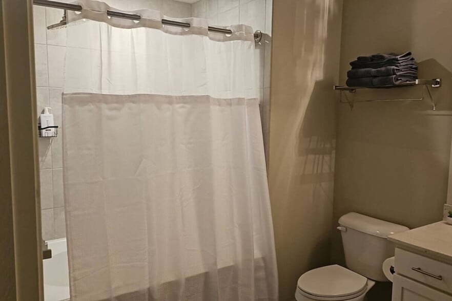 Building Photo - 112 N Boston Ave