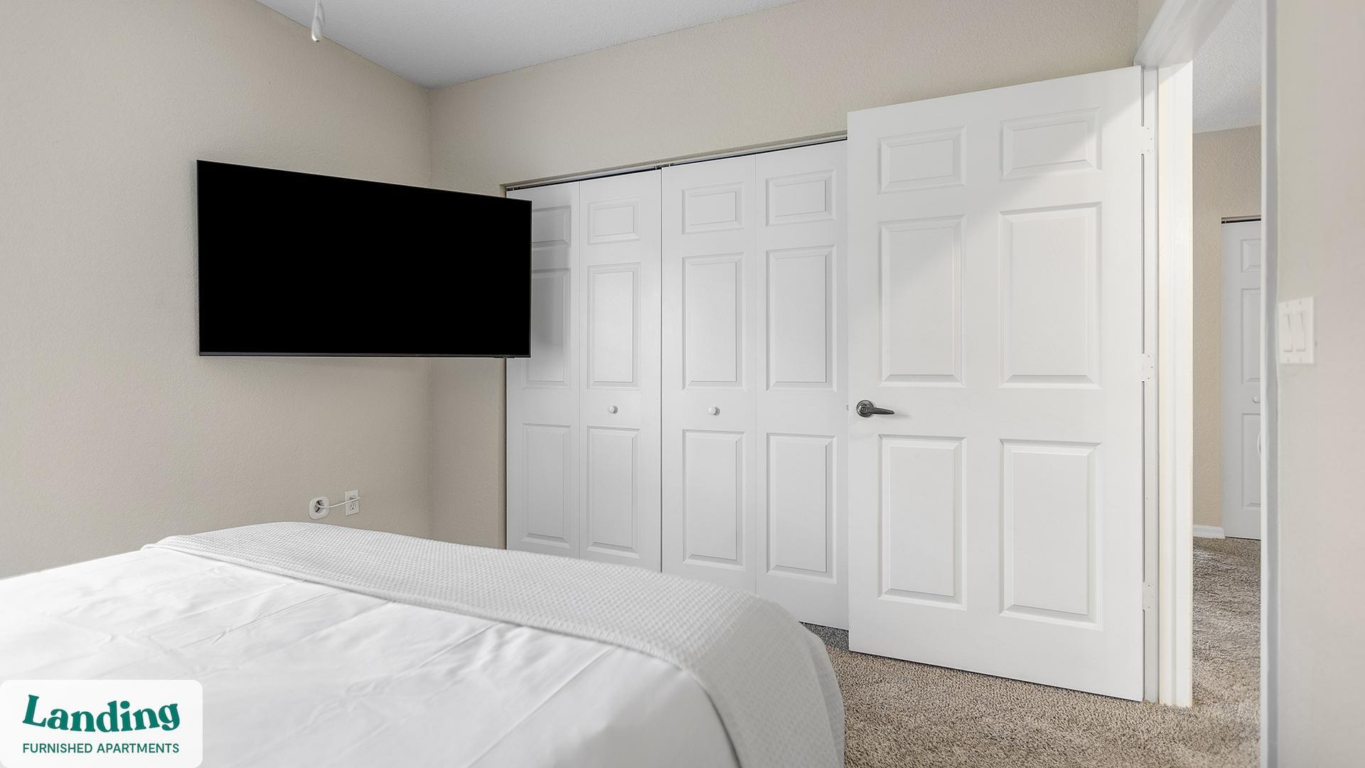 Building Photo - 3695 Island Club Dr