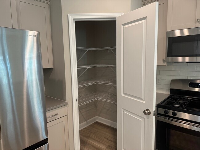 Building Photo - 340 Nettle Ln