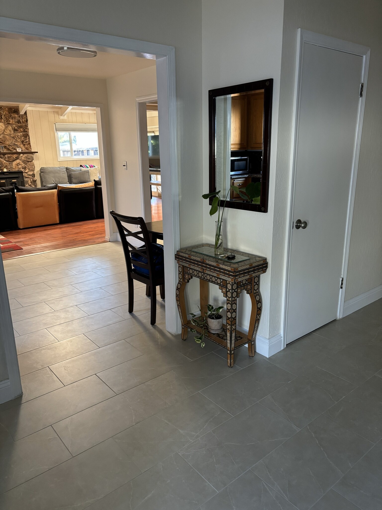 Building Photo - 520 Linford Pl