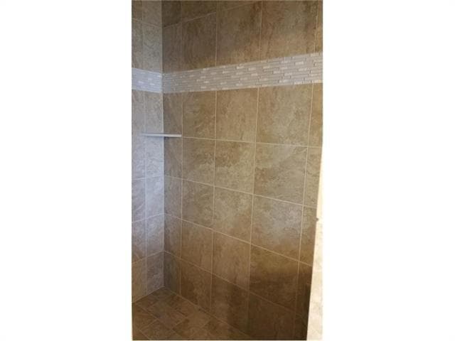 Building Photo - 466 Loma Alta Dr