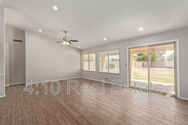 Building Photo - 2381 W Redwood Dr