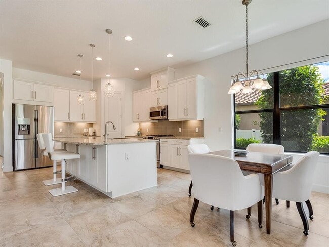 Building Photo - 3929 Waypoint Ave