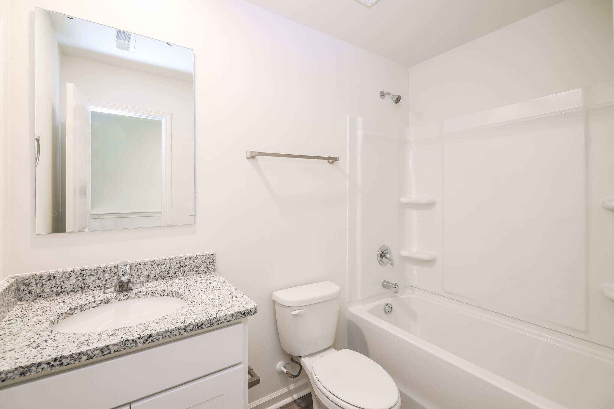 Building Photo - 2203 Samuel Ln