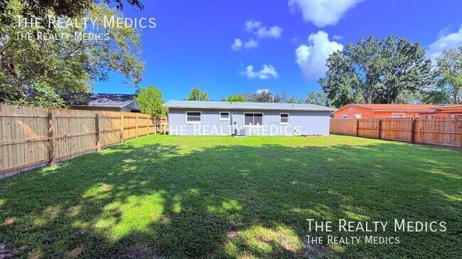 Building Photo - 5130 Lescot Ln