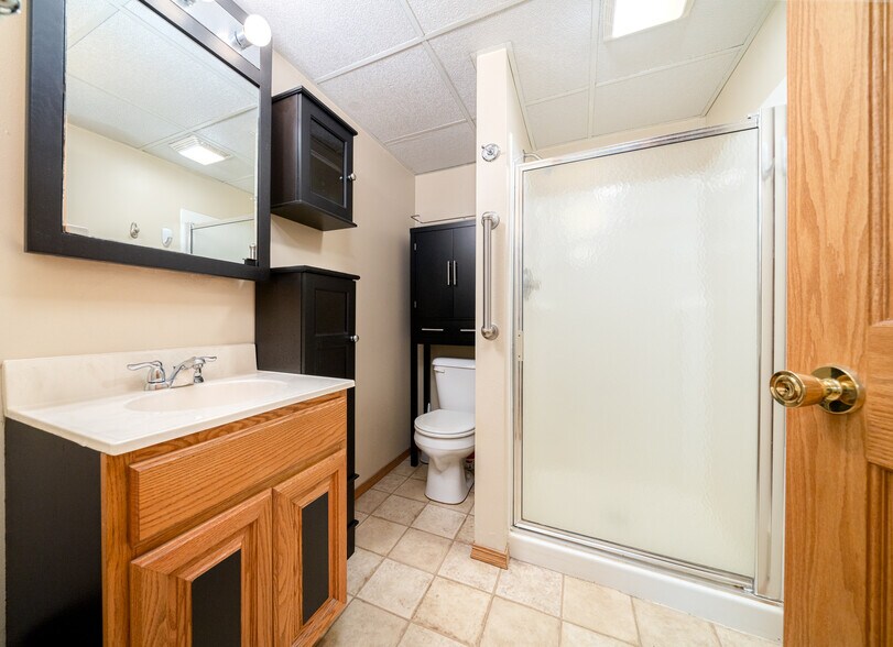 Bathroom - 617 N Cedar St