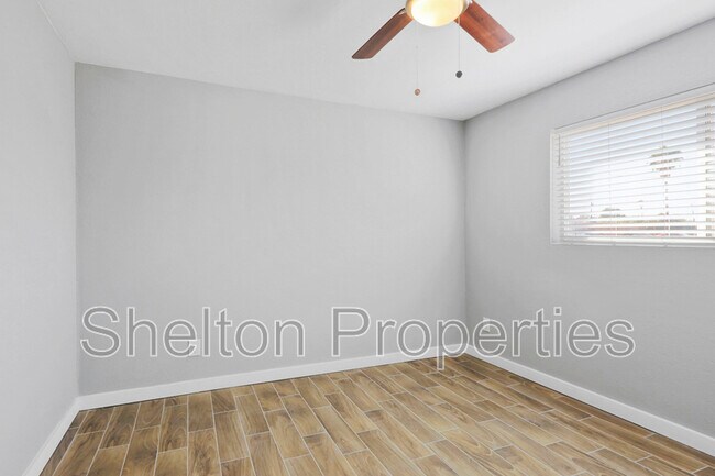 Building Photo - 1747 E Virginia Ave