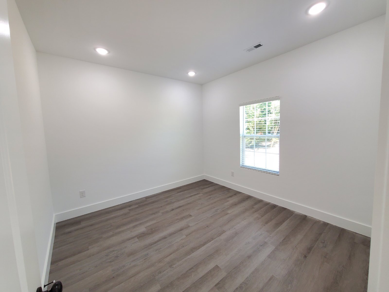 Building Photo - 818 Berry Rd