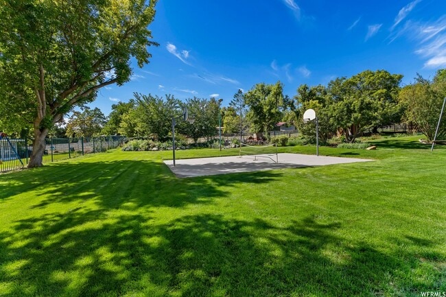 Building Photo - Huge Jordan Canal Rd Home on Half Acre Pro...