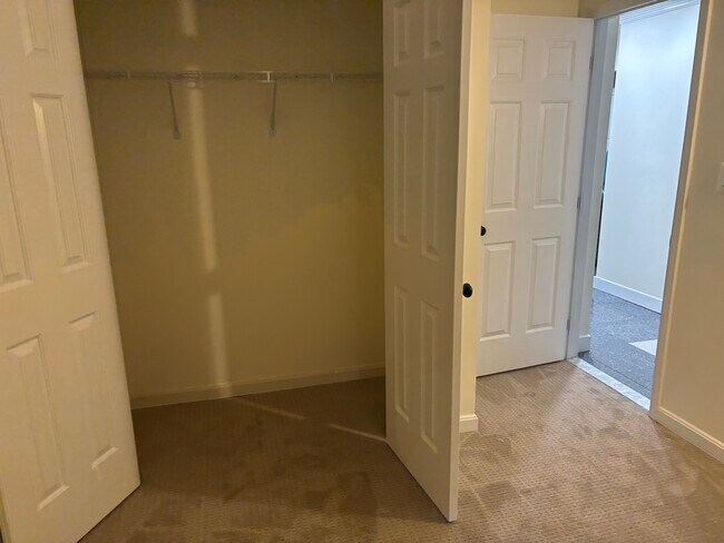 Building Photo - 4150 Crab Apple Ct