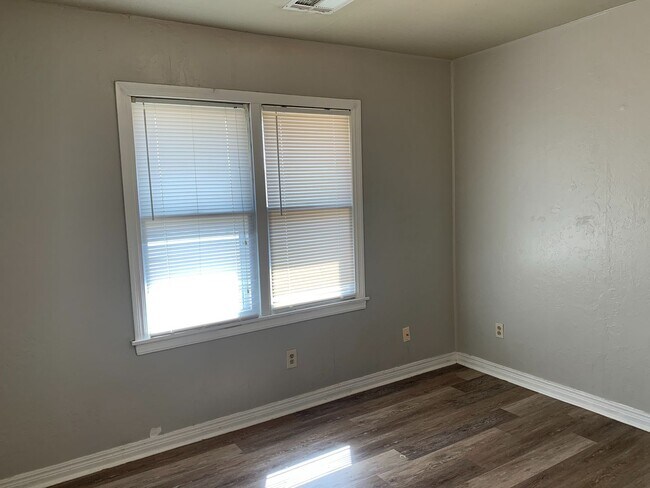 Building Photo - 2937 NW 45th St