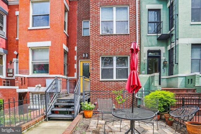 Building Photo - 1319 Harvard St NW