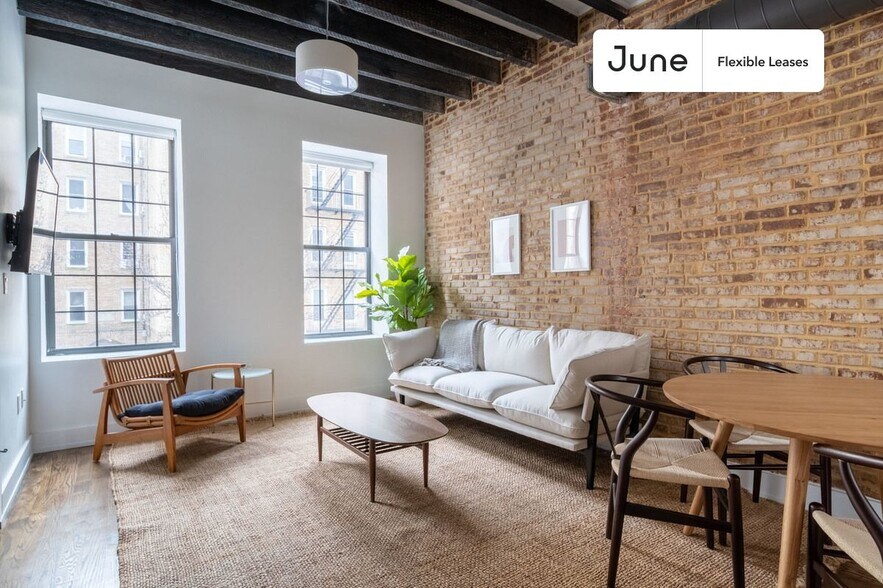 Building Photo - Charming ROOM at The Clark House