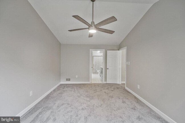 Building Photo - 4287 Exeter Dr
