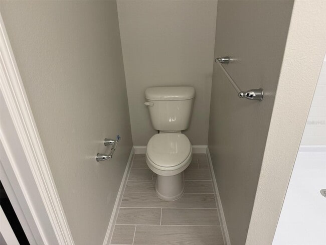 Building Photo - 619 Pothos St