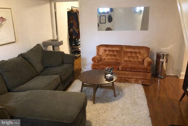 Building Photo - 1906 Fairmount Ave