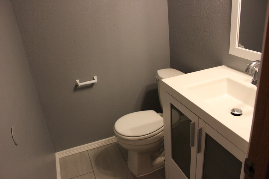 Building Photo - 6469 McNichols Ct