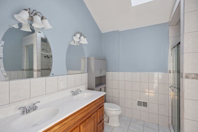 Building Photo - 1724 N Keeler Ave