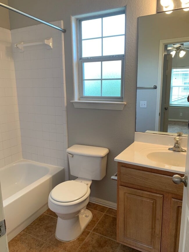 Building Photo - 5304 Evans Ave