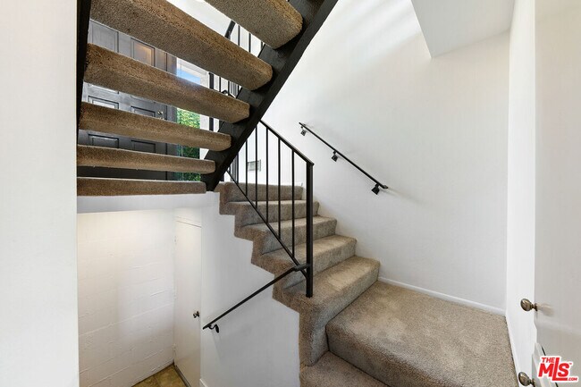Building Photo - 28206 Rey De Copas Ln