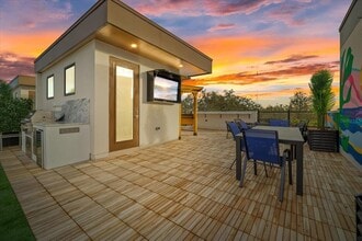 Building Photo - 623 Petit Wy