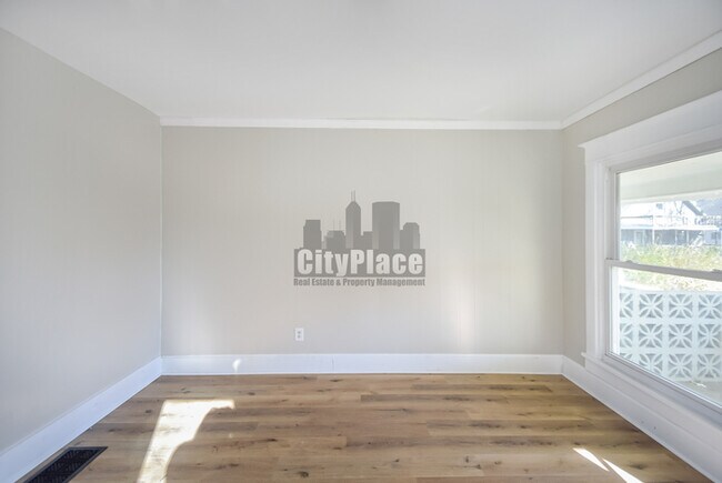 Building Photo - 2012 Olive St