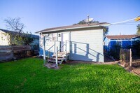 Building Photo - 611 Rochambeau St