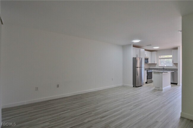 Building Photo - 11931 Palm Bay Court