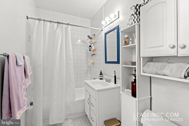 Building Photo - 1930 New Hampshire Ave NW