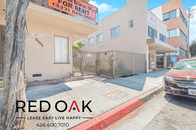 Building Photo - 2668 Zoe Ave