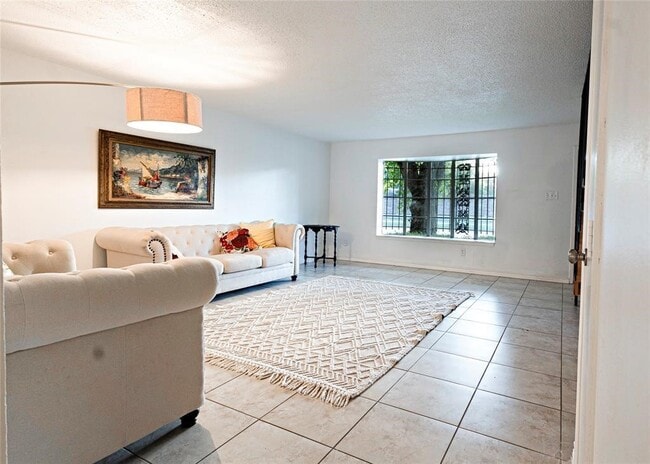 Building Photo - 6201 Fondren Rd