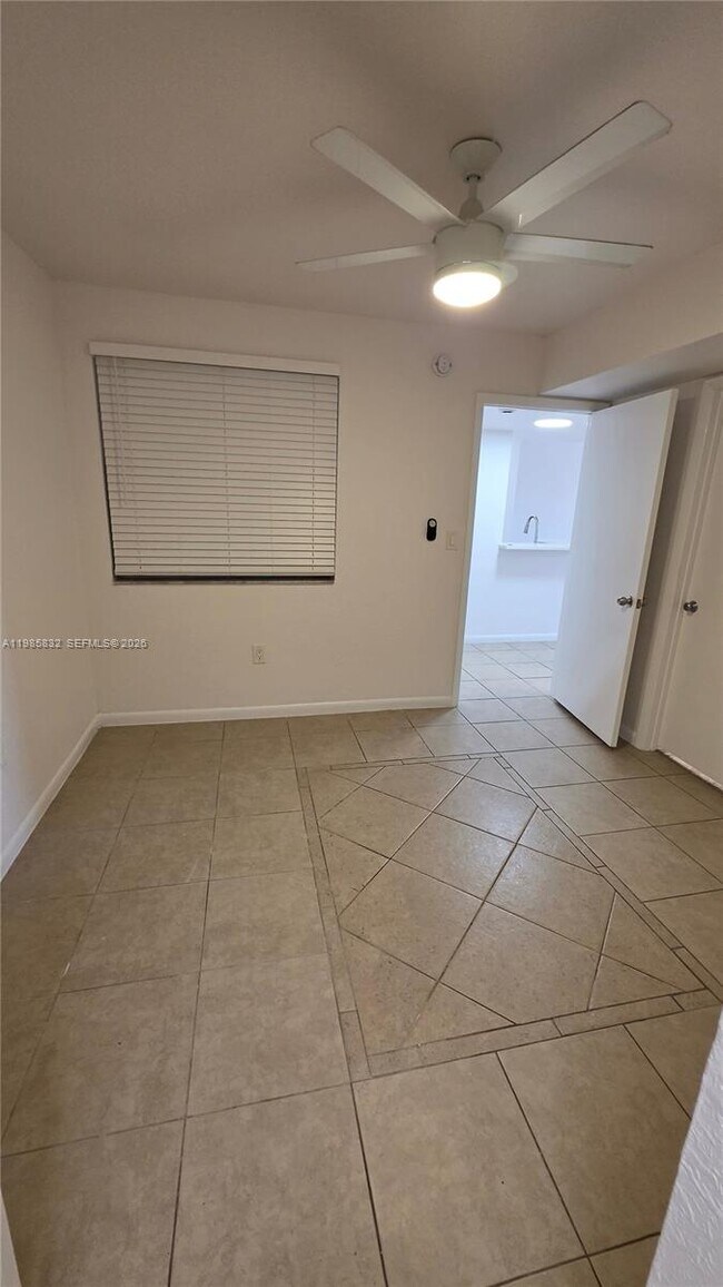 Building Photo - 2881 N Oakland Forest Dr