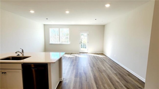 Building Photo - 1132 Martin Rd