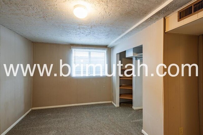 Building Photo - 775 E Johnsonway Dr
