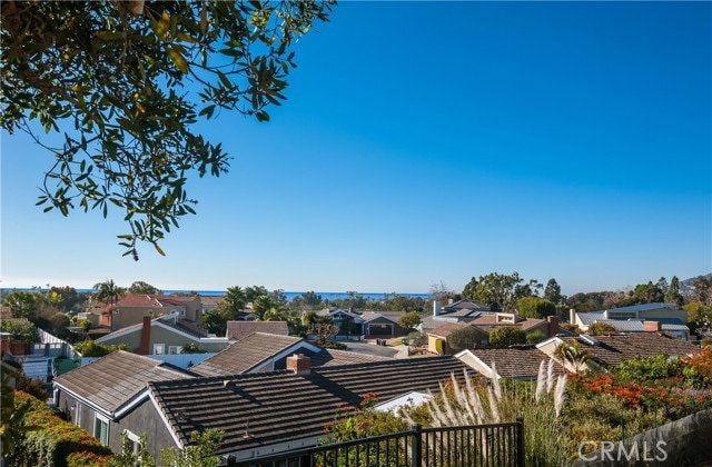 Building Photo - 30 Talmont