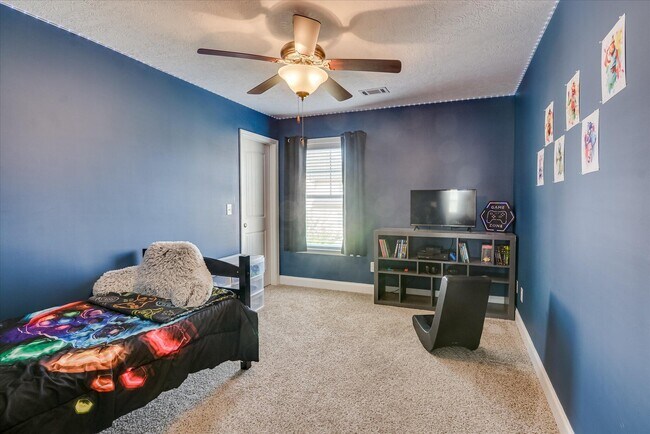 Building Photo - 2507 Kari Ln