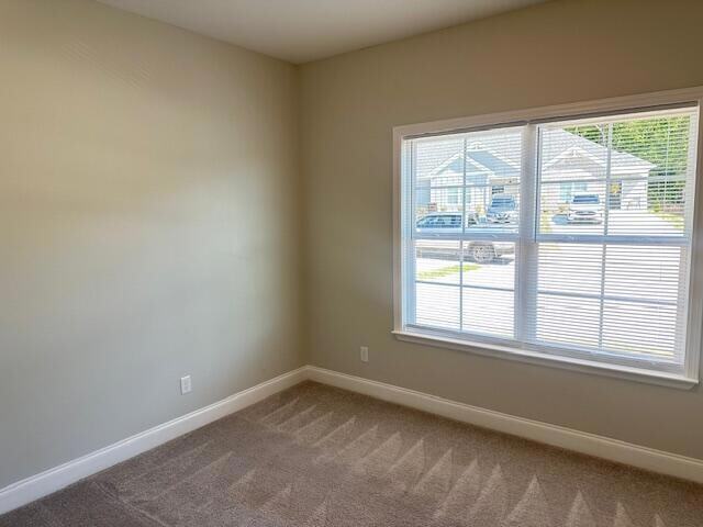 Building Photo - 403 NE Bellingham Dr