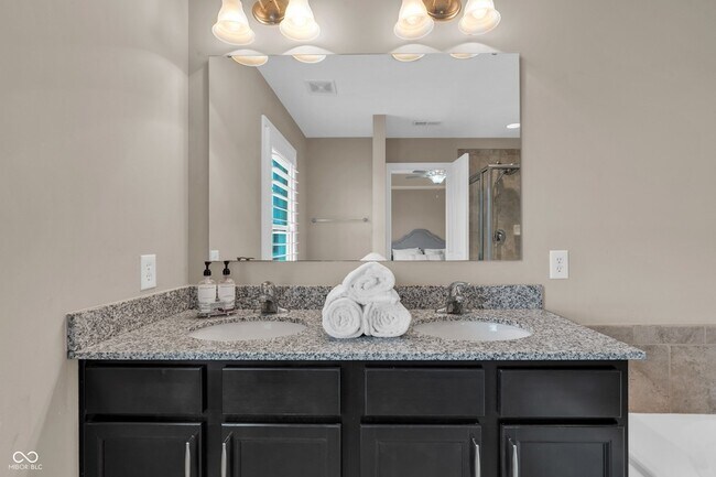 Building Photo - 2627 Congress St