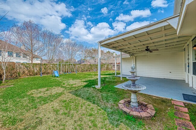Building Photo - 11205 Sunlit Bay Dr