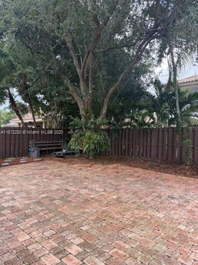 Building Photo - 6901 NW 112th Ave