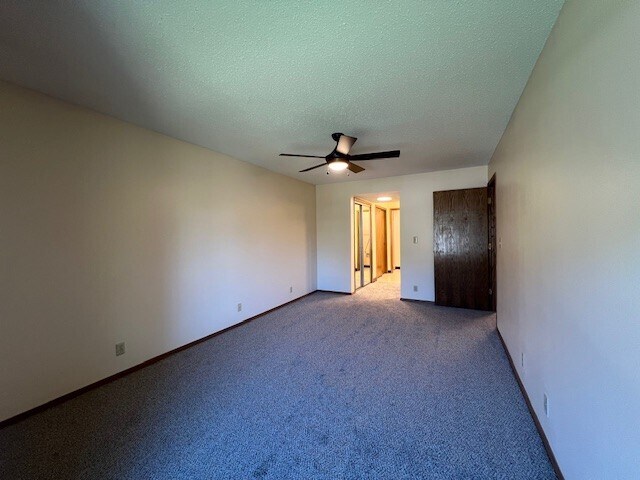 Building Photo - 3988 Fairway Hills Dr