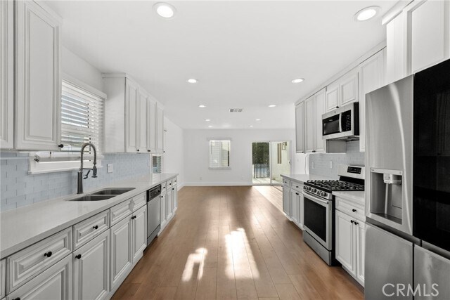 Building Photo - 5937 Ranchito Ave