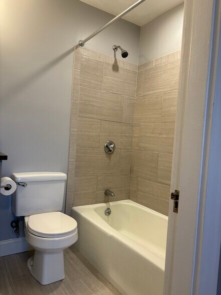 Building Photo - 12 Madison Ave