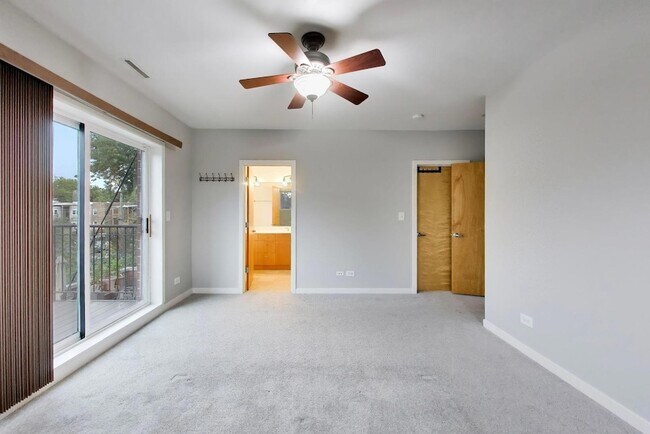 Building Photo - 421 S Ridgeland Ave