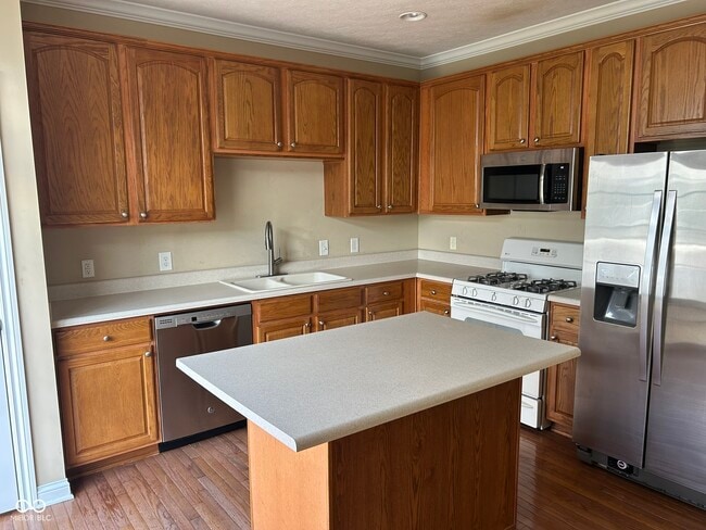 Building Photo - 8645 Meridian Square Dr