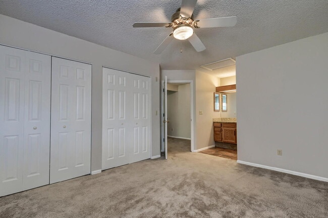 Building Photo - Comfortable 2BR + Loft Home — Close to For...
