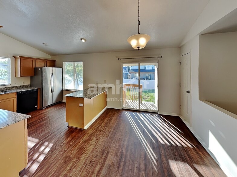 Building Photo - 3328 Celebration Dr