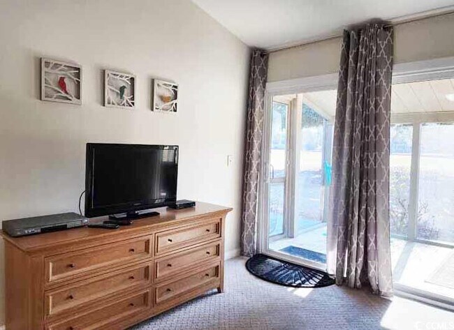 Building Photo - 177 Club Cir